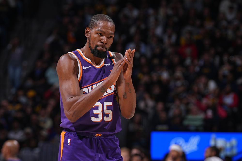 他成为主要 他成为主要